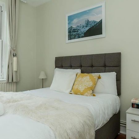 Convenient 2 Bedroom Apartment In Waterloo Лондон Экстерьер фото