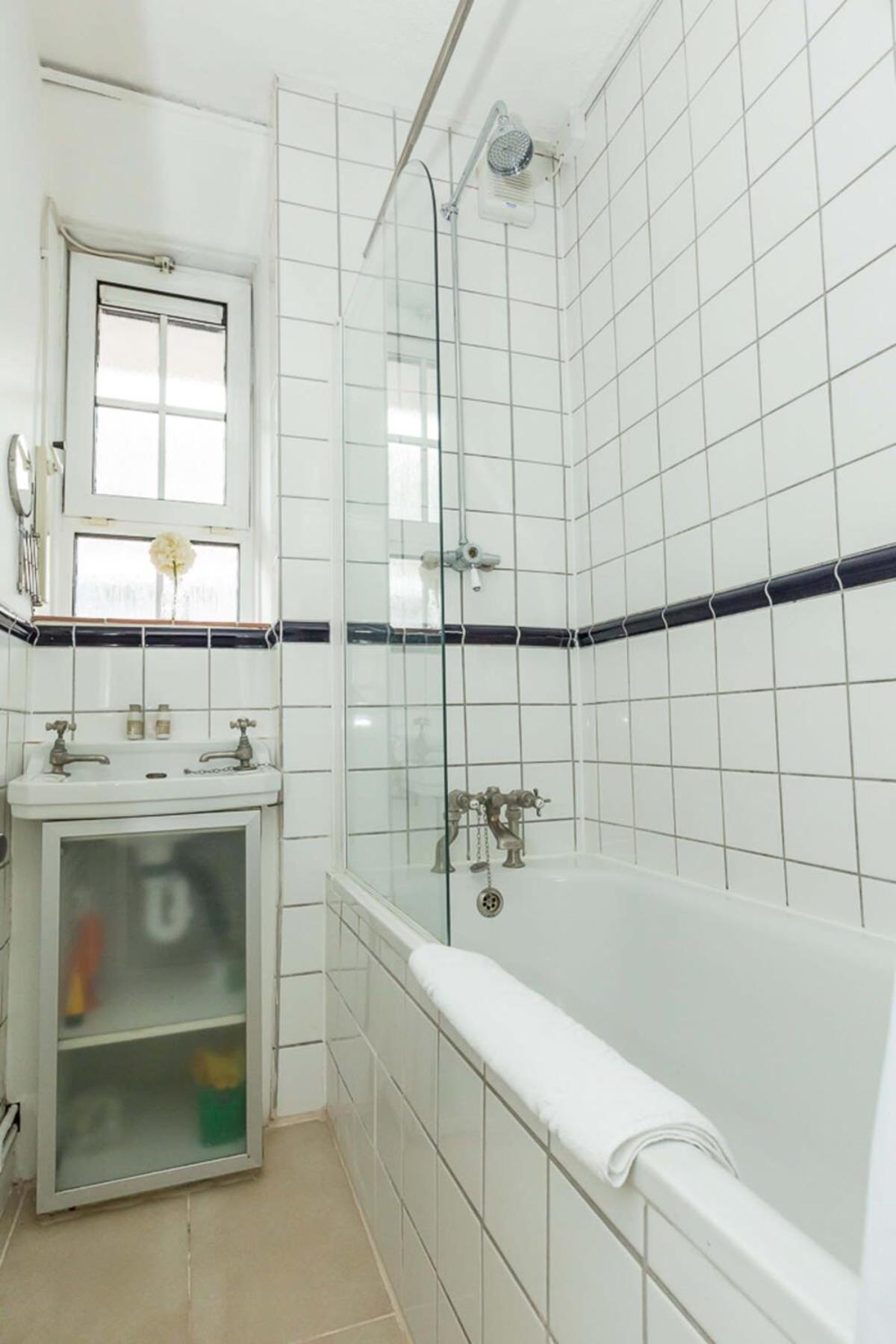 Convenient 2 Bedroom Apartment In Waterloo Лондон Экстерьер фото