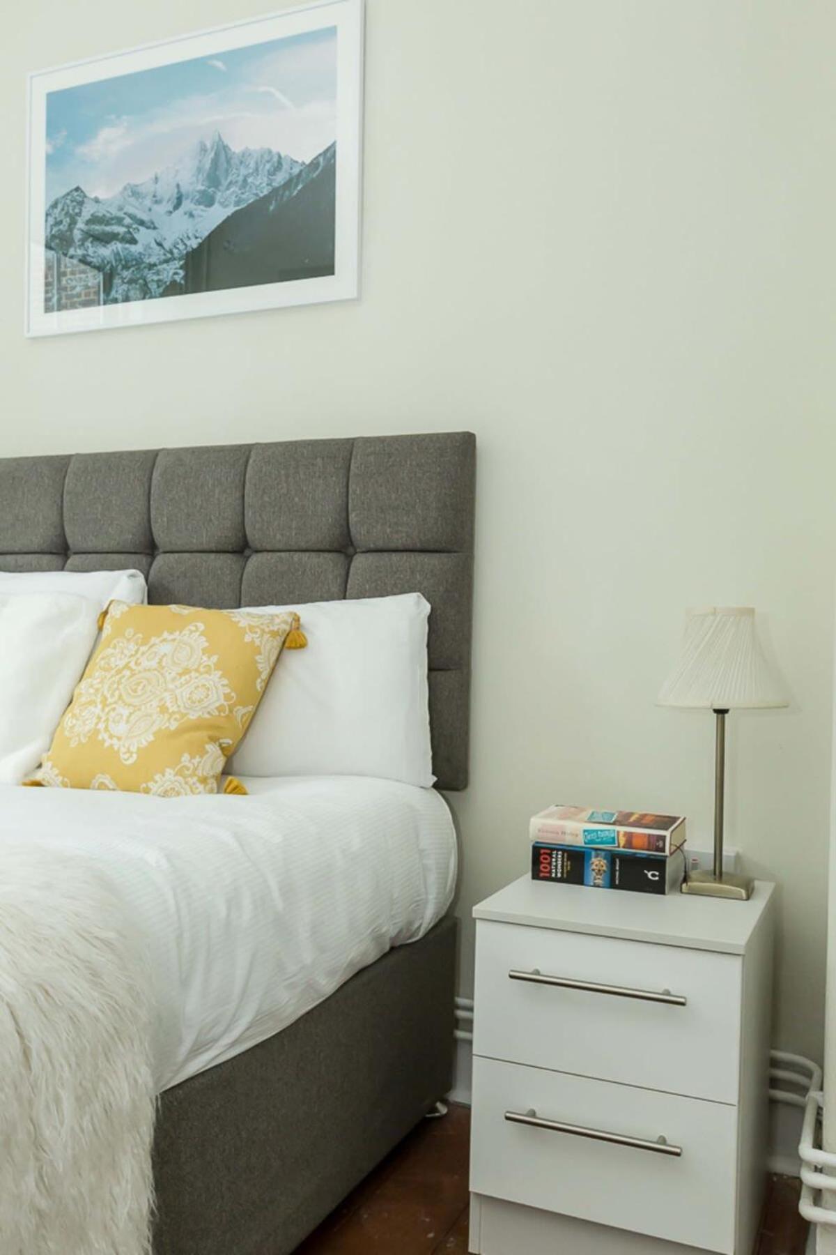 Convenient 2 Bedroom Apartment In Waterloo Лондон Экстерьер фото